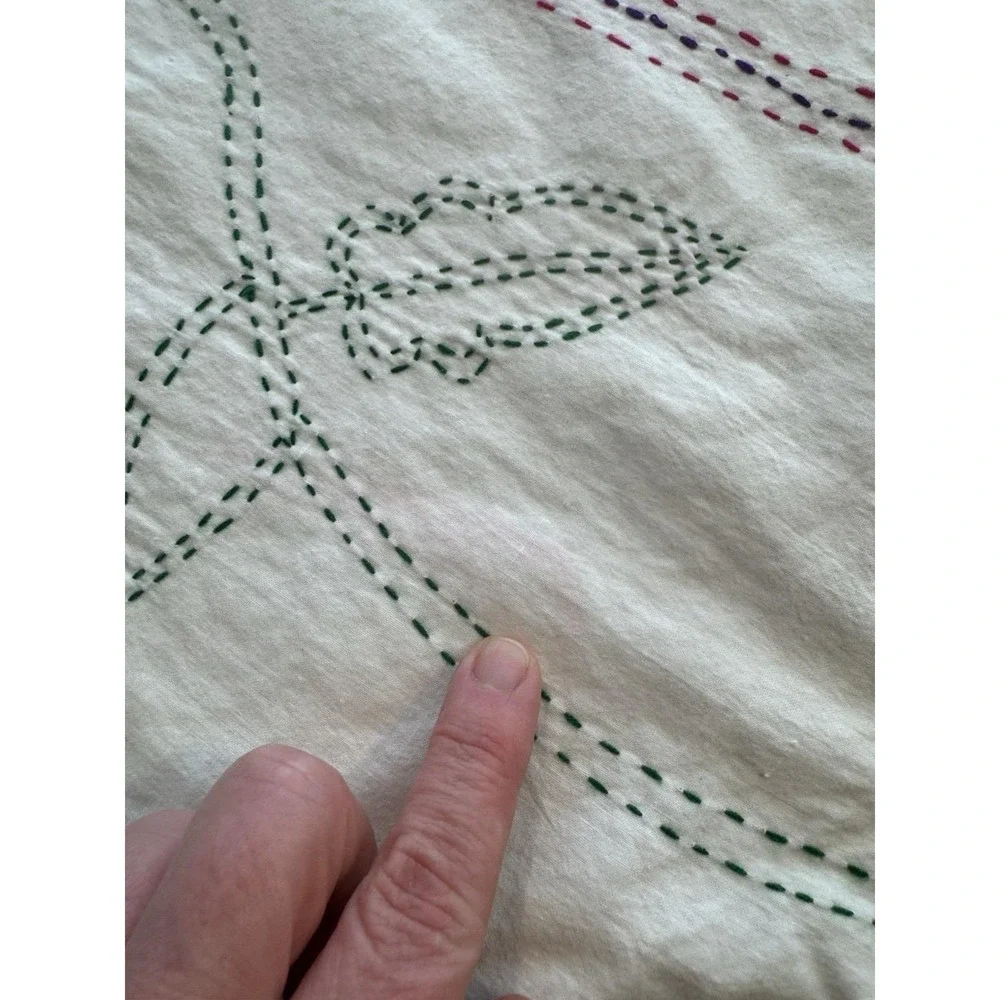 Hand Embroidered Kantha Cotton Bedspread Throw Floral White Burgundy 65x80